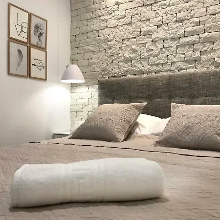Tessera Apartment