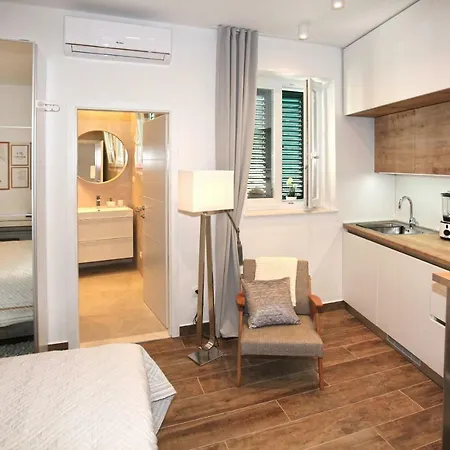 Tessera Apartment
